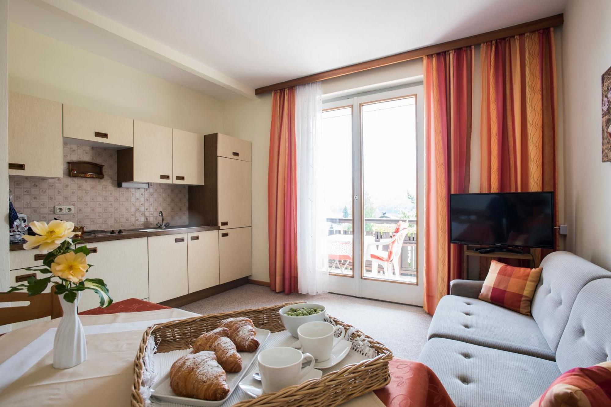 Апартаменты Gaestehaus Karawankenblick Дроболлах-ам-Фаакер-Зее Экстерьер фото